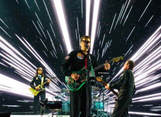 WEEZER “Voyage to the Blue Planet” w/ The Flaming Lips & Dinosaur Jr – Palm Desert, CA – 10/12/24