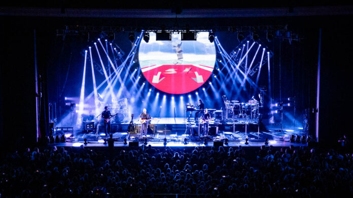 Brit Floyd-12