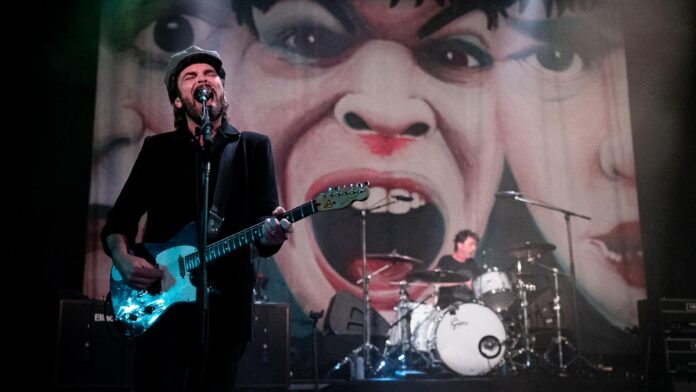 Supergrass-15