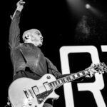 08-Rise Against-09